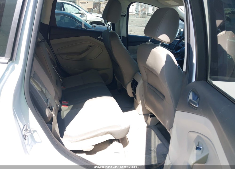 2015 FORD C-MAX VIN: 1FADP5AU8FL109654