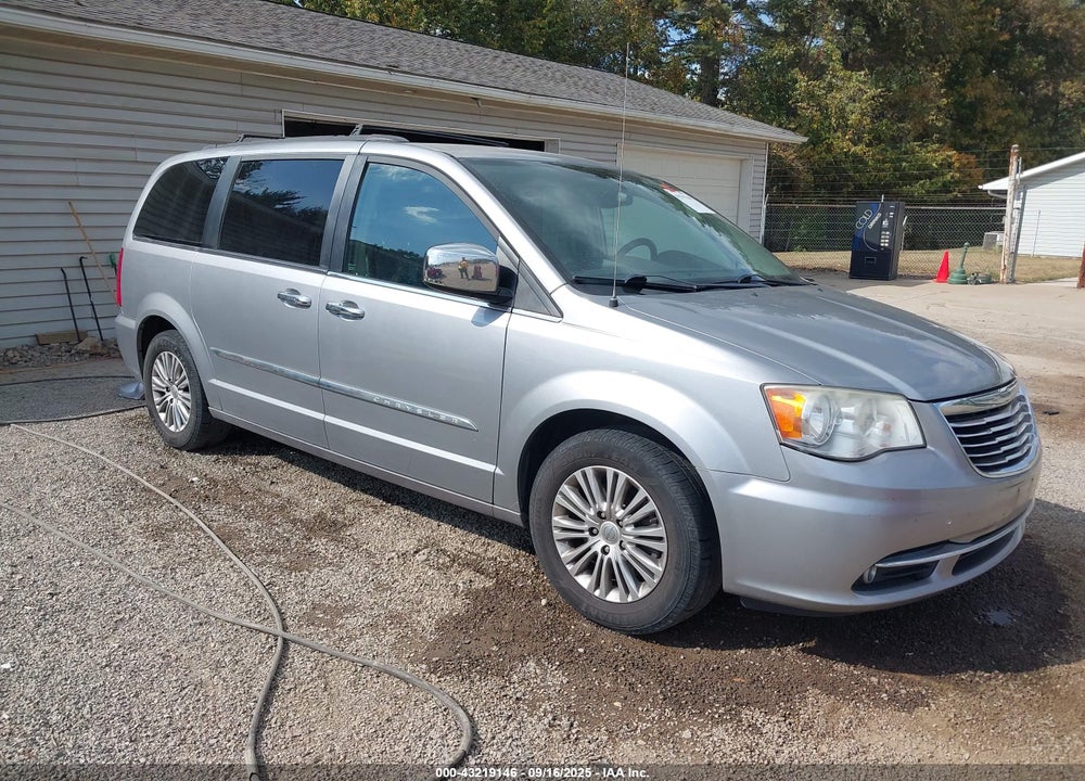 2013 CHRYSLER TOWN & COUNTRY TOURING-L VIN: 2C4RC1CG6DR615838