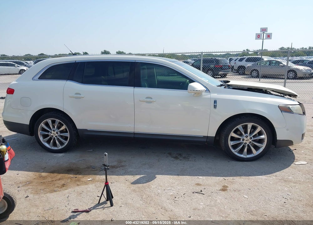 2012 LINCOLN MKT VIN: 2LMHJ5AT9CBL54348