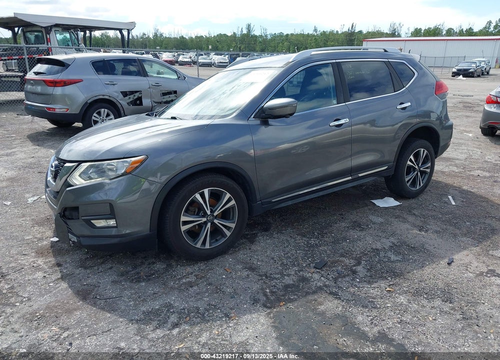 2017 NISSAN ROGUE SL VIN: JN8AT2MV0HW008528