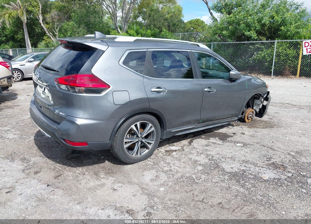 2017 NISSAN ROGUE SL VIN: JN8AT2MV0HW008528
