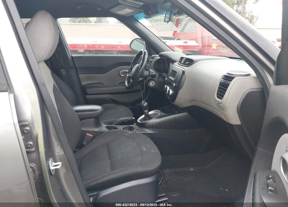 2016 KIA SOUL VIN: KNDJN2A26G7281160