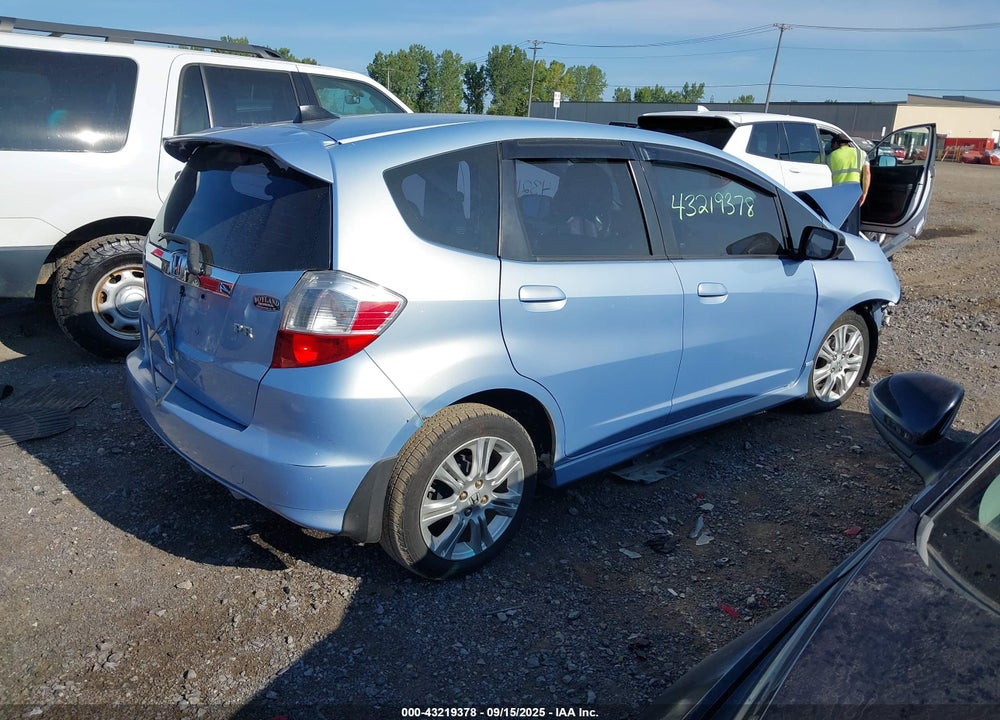 2009 HONDA FIT VIN: JHMGE88439S007675