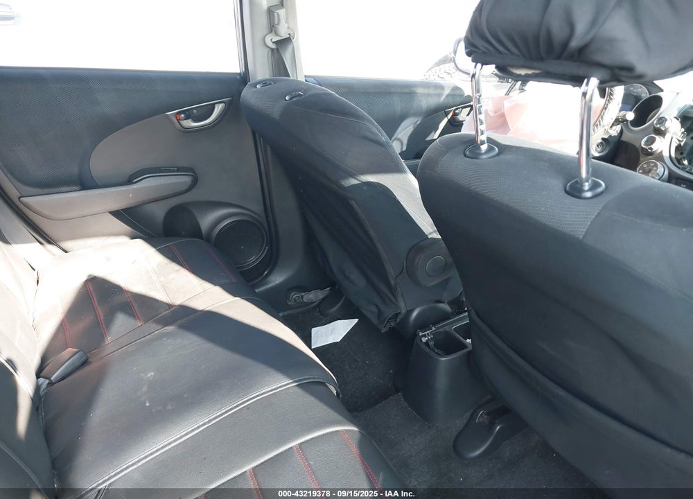 2009 HONDA FIT VIN: JHMGE88439S007675