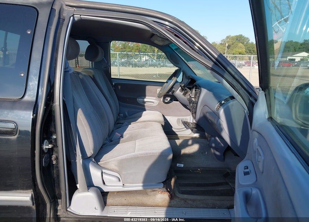 2002 TOYOTA TUNDRA SR5 V8 VIN: 5TBBT441X2S309946