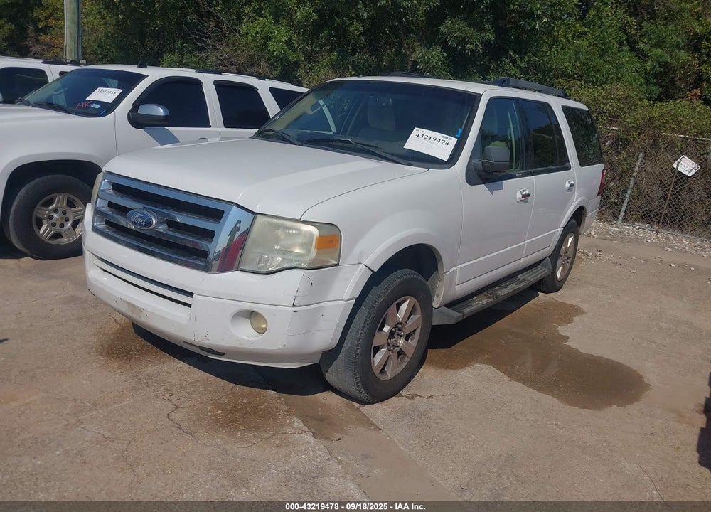 2010 FORD EXPEDITION XLT VIN: 1FMJU1F54AEA81165