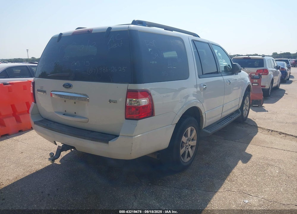 2010 FORD EXPEDITION XLT VIN: 1FMJU1F54AEA81165