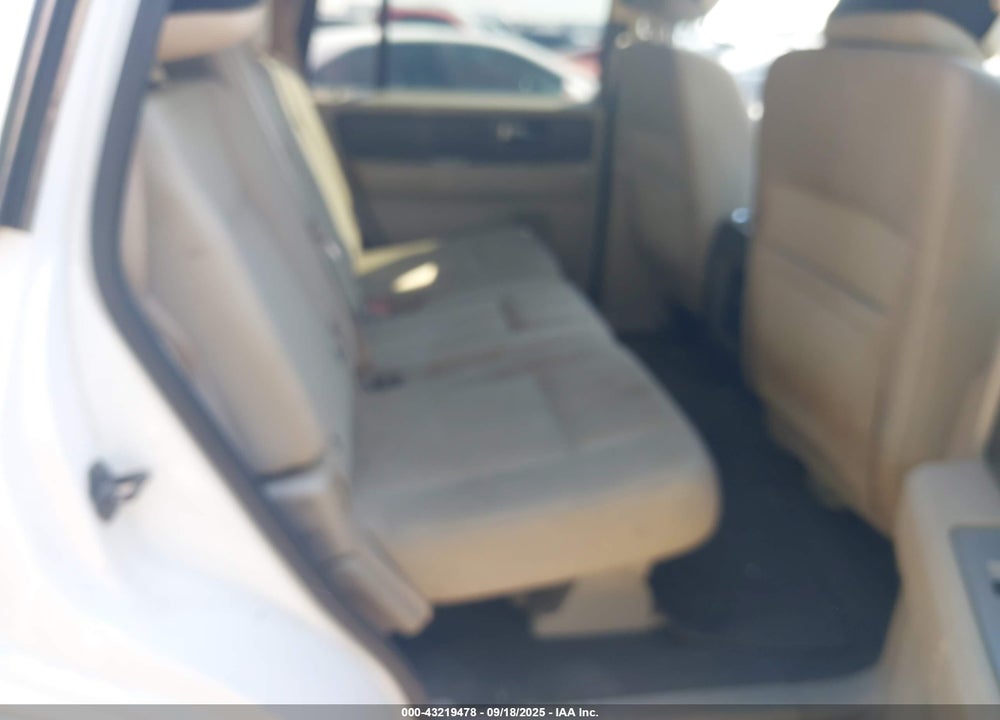 2010 FORD EXPEDITION XLT VIN: 1FMJU1F54AEA81165