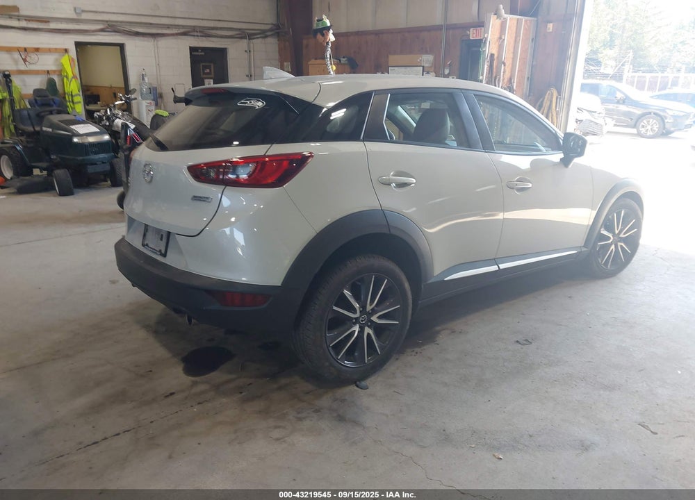 2018 MAZDA CX-3 VIN: JM1DKFD71J0320855