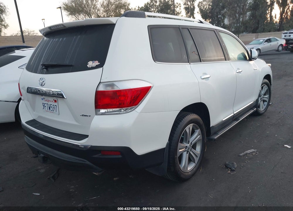 2011 TOYOTA HIGHLANDER LIMITED V6 VIN: 5TDDK3EHXBS077020