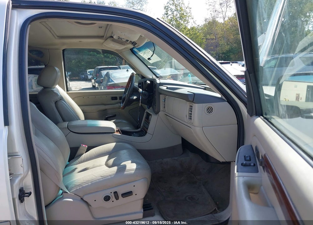 2004 CADILLAC ESCALADE STANDARD VIN: 1GYEK63N44R168911
