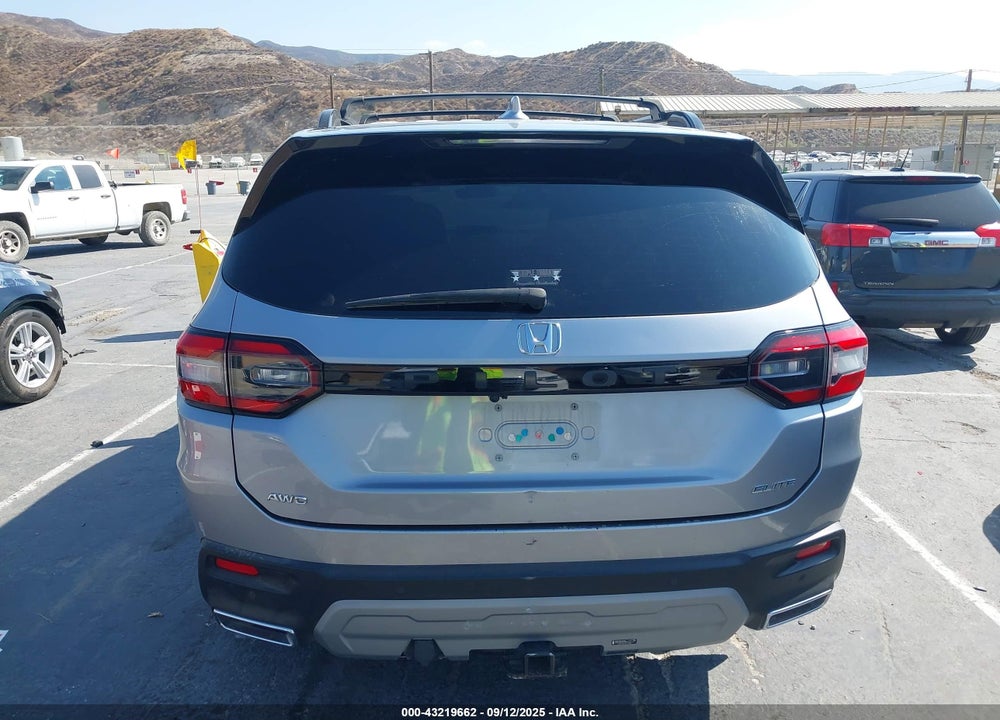 2023 HONDA PILOT VIN: 5FNYG1H83PB007714