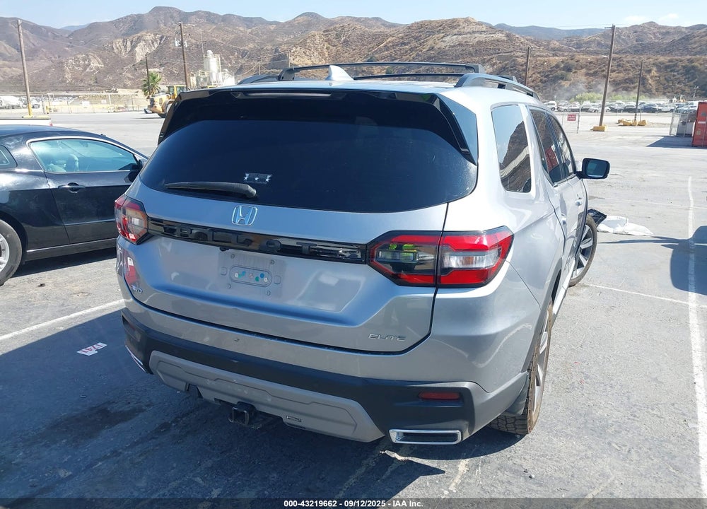 2023 HONDA PILOT VIN: 5FNYG1H83PB007714