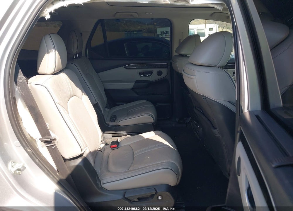 2023 HONDA PILOT VIN: 5FNYG1H83PB007714