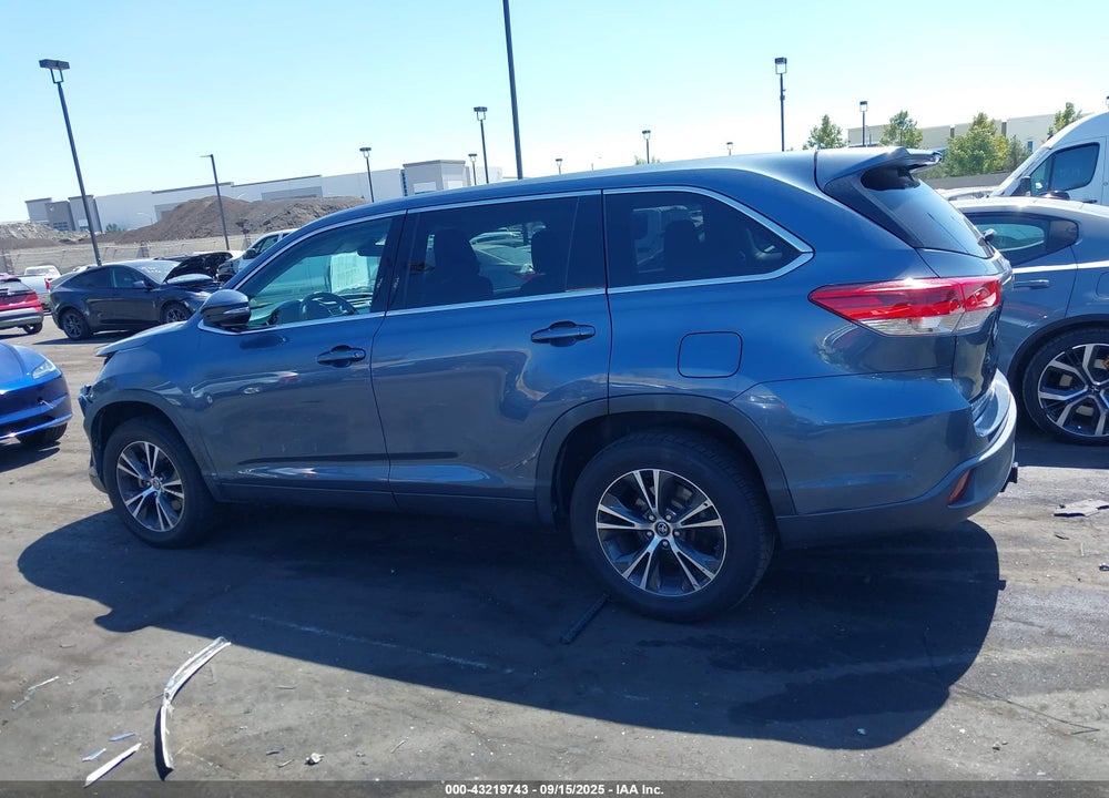 2019 TOYOTA HIGHLANDER LE VIN: 5TDZZRFH7KS315991