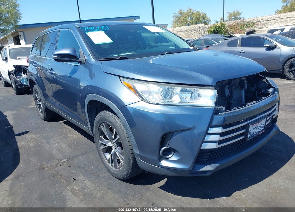 2019 TOYOTA HIGHLANDER LE VIN: 5TDZZRFH7KS315991