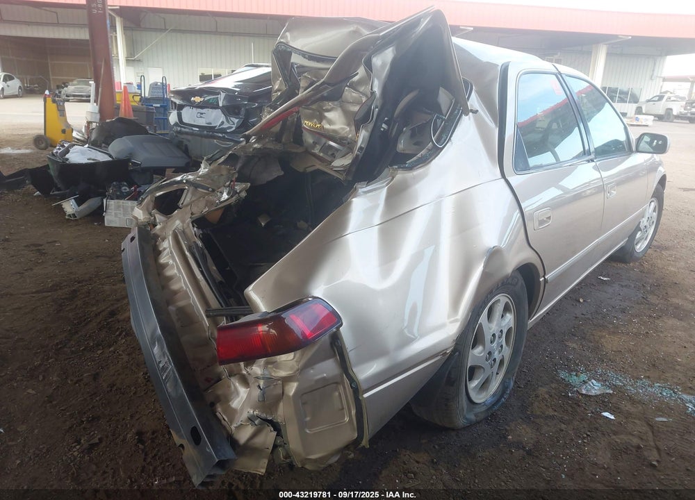 1998 TOYOTA CAMRY XLE V6 VIN: JT2BF28K1W0118567