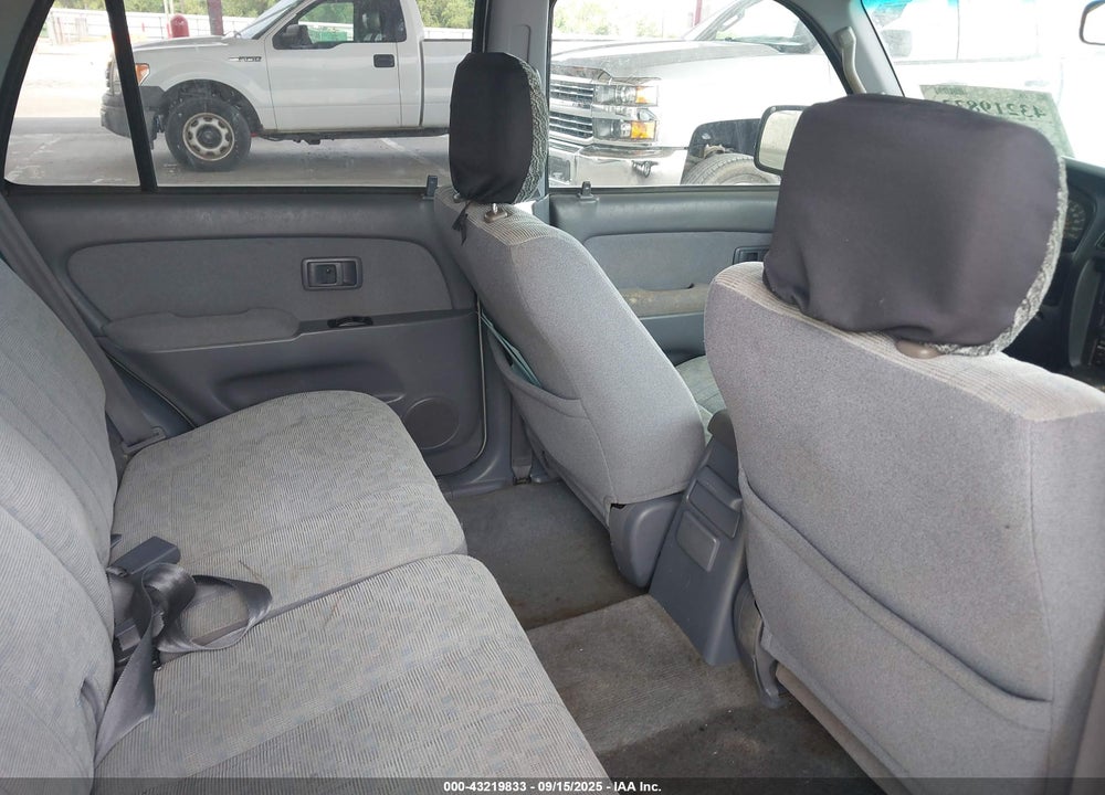 2000 TOYOTA 4RUNNER VIN: JT3GM84R0Y0066705