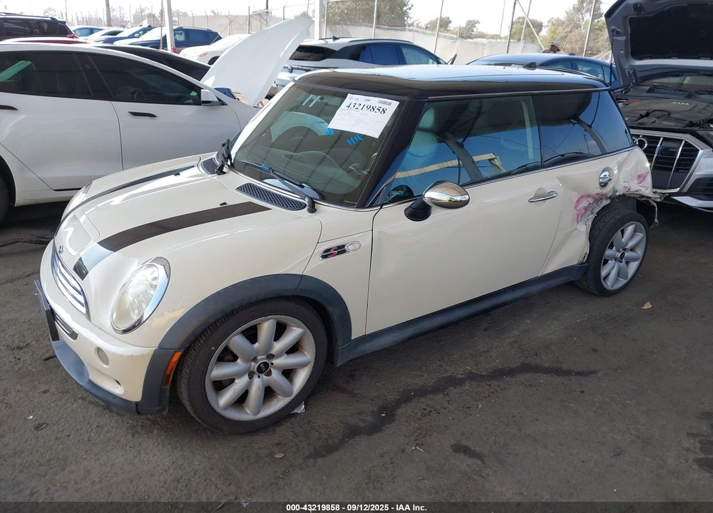 2006 MINI COOPER S VIN: WMWRE33586TJ37502