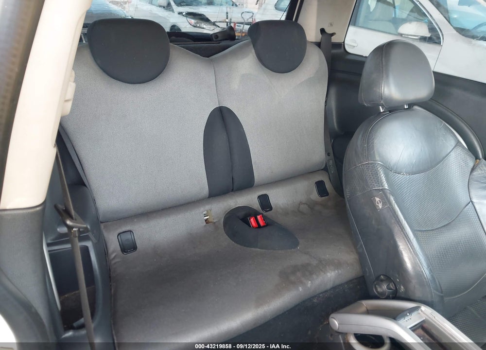 2006 MINI COOPER S VIN: WMWRE33586TJ37502