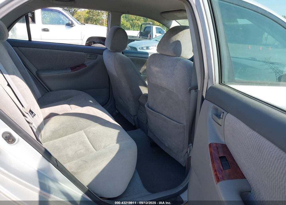 2005 TOYOTA COROLLA LE VIN: 2T1BR32E35C326610