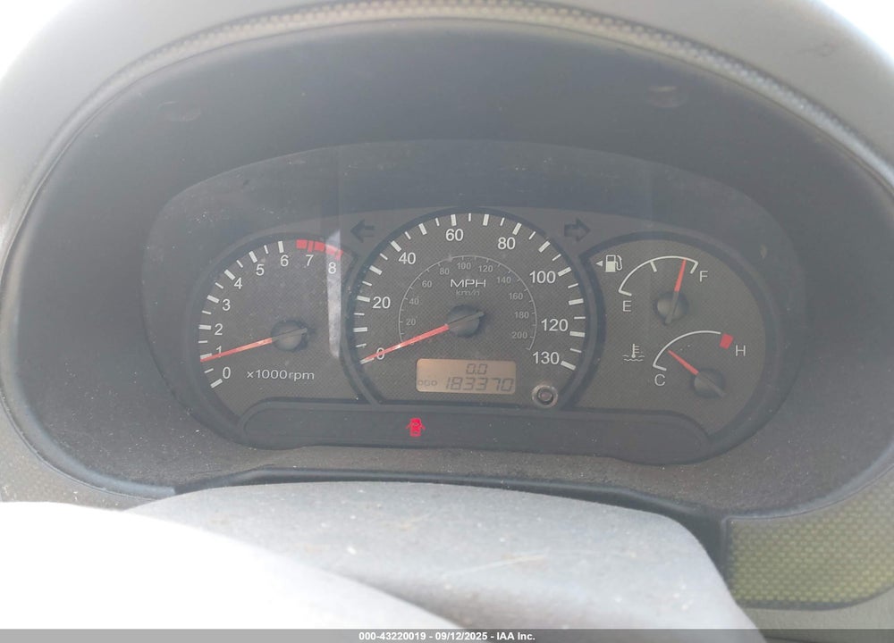 2005 HYUNDAI ACCENT GLS VIN: KMHCG45C85U598336
