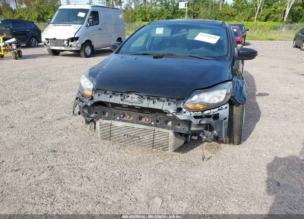 2013 FORD FOCUS VIN: 1FADP3L90DL364602