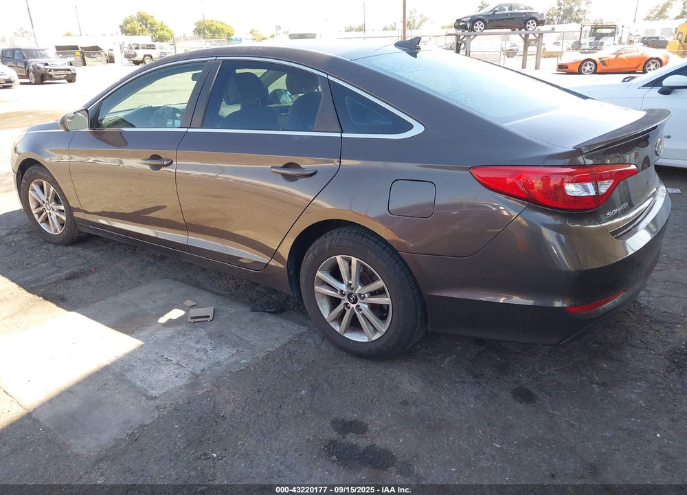 2015 HYUNDAI SONATA VIN: 5NPE24AF9FH137461