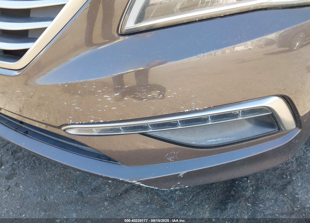 2015 HYUNDAI SONATA VIN: 5NPE24AF9FH137461