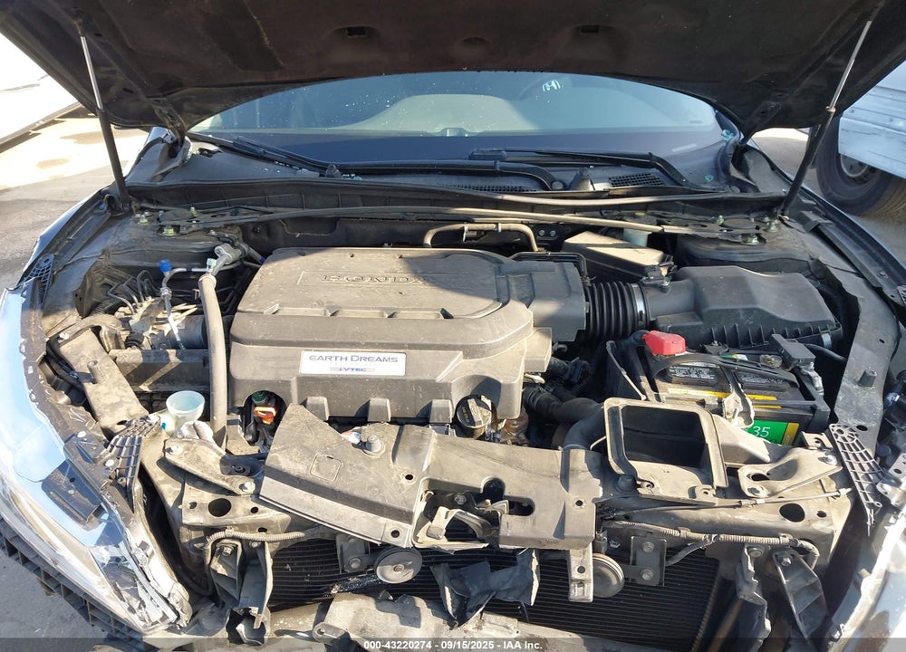 2017 HONDA ACCORD TOURING V6 VIN: 1HGCR3F98HA025665