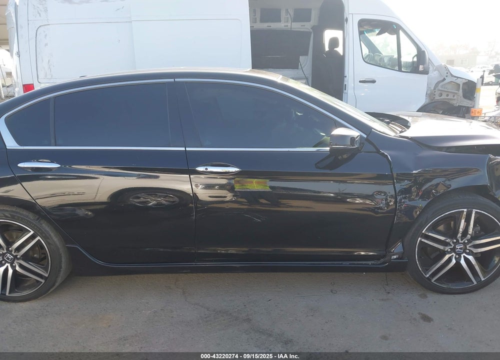 2017 HONDA ACCORD TOURING V6 VIN: 1HGCR3F98HA025665