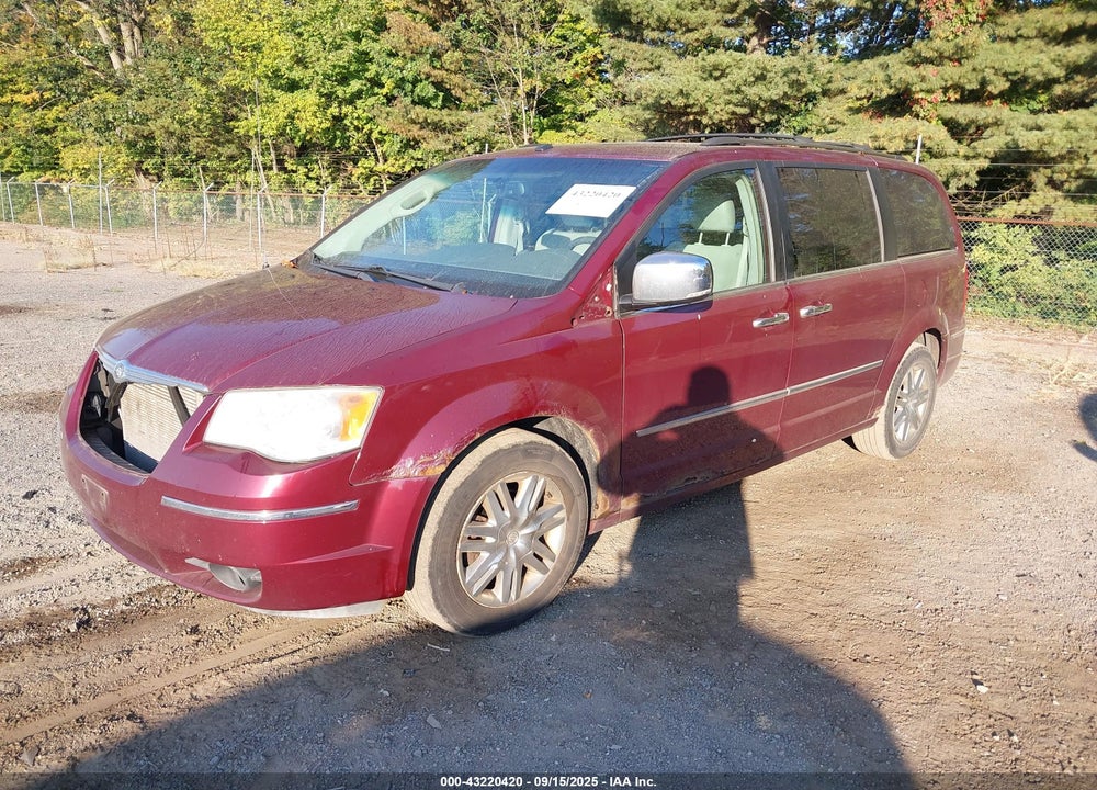 2008 CHRYSLER TOWN & COUNTRY VIN: 2A8HR64X68R661531