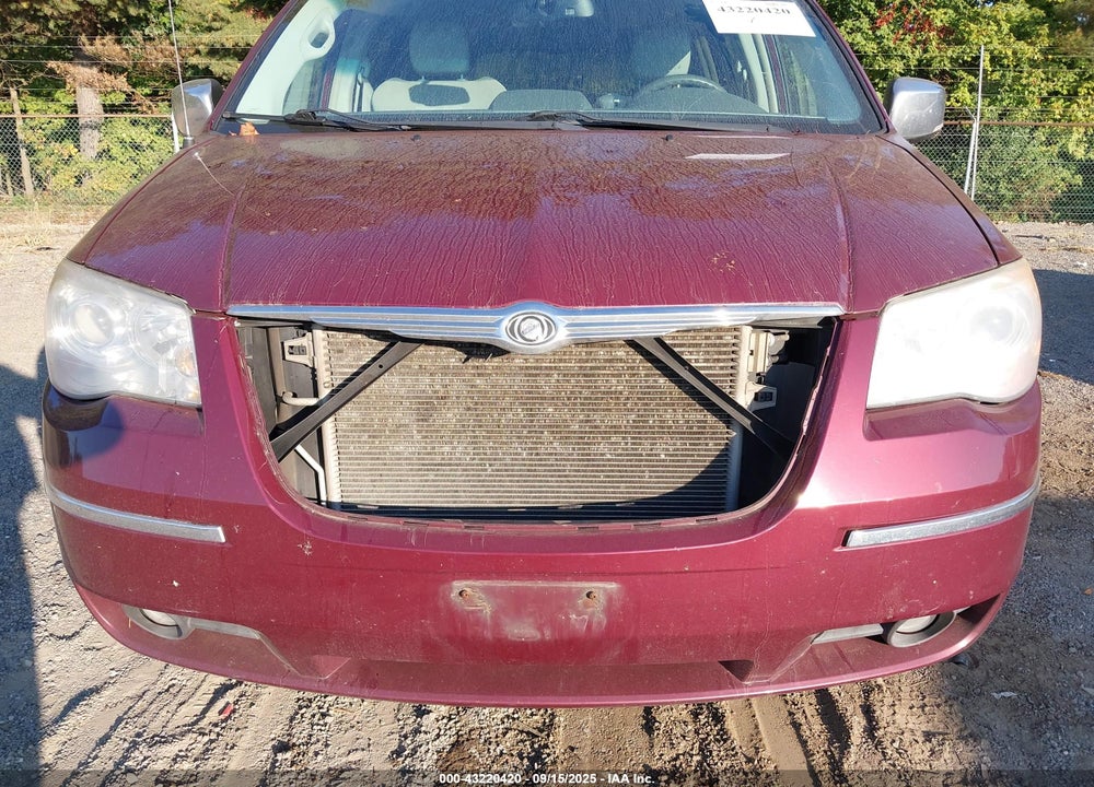 2008 CHRYSLER TOWN & COUNTRY VIN: 2A8HR64X68R661531