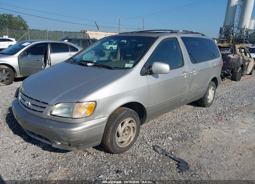 2001 TOYOTA SIENNA XLE VIN: 4T3ZF13C71U377827