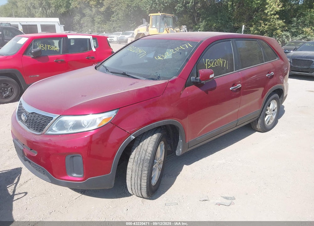 2015 KIA SORENTO LX VIN: 5XYKT3A60FG627224