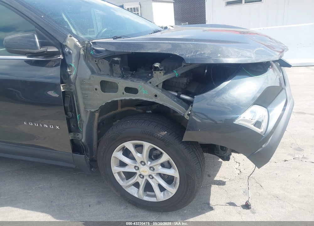 2019 CHEVROLET EQUINOX LT VIN: 2GNAXKEV2K6211640