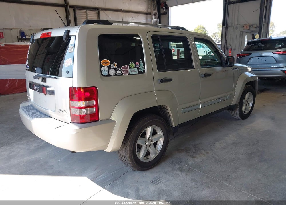 2008 JEEP LIBERTY VIN: 1J8GN58K48W187540
