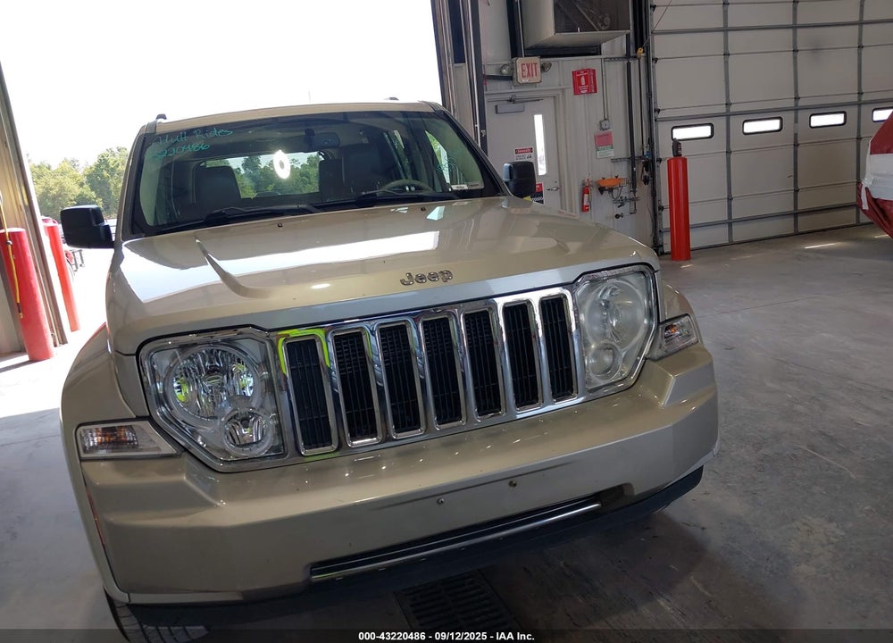 2008 JEEP LIBERTY VIN: 1J8GN58K48W187540