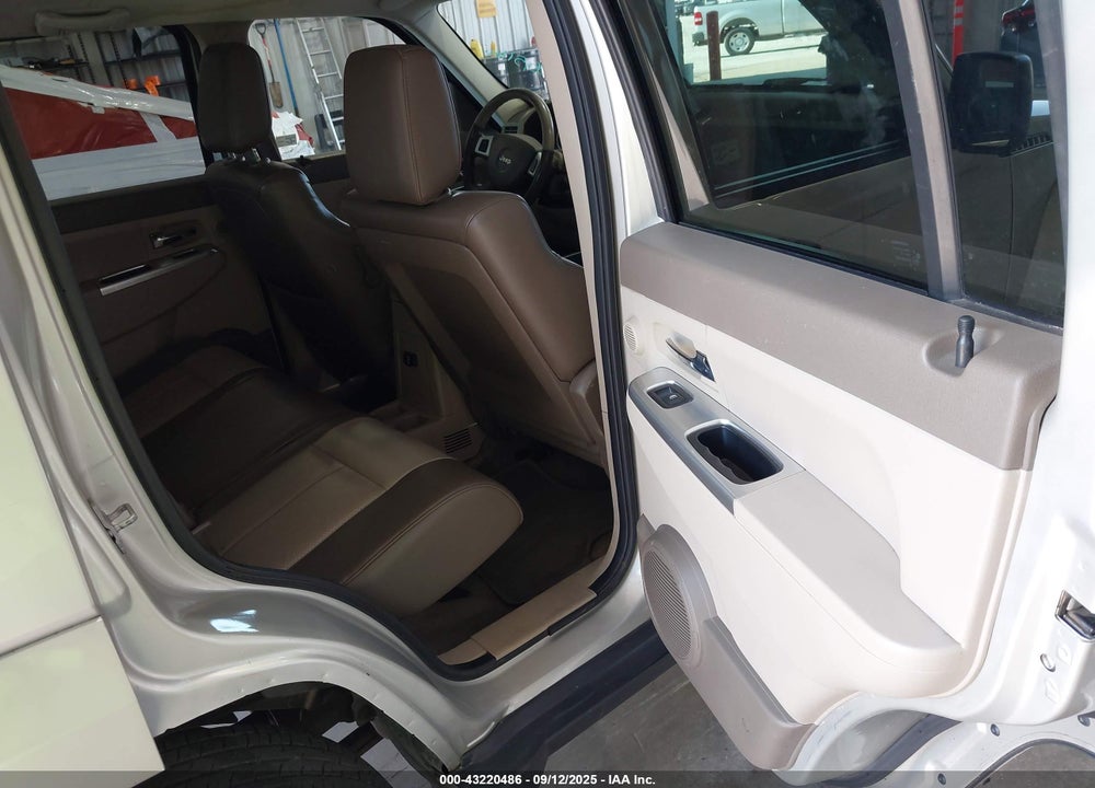 2008 JEEP LIBERTY VIN: 1J8GN58K48W187540
