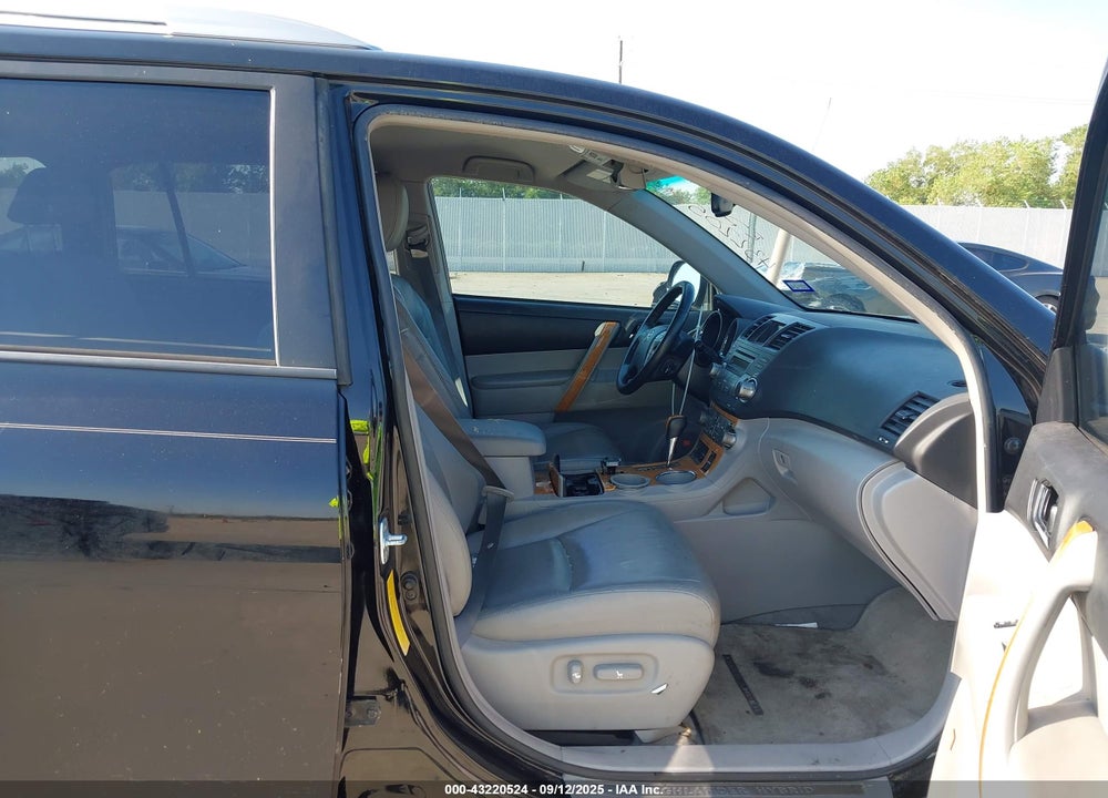 2008 TOYOTA HIGHLANDER HYBRID LIMITED VIN: JTEEW44A582023087