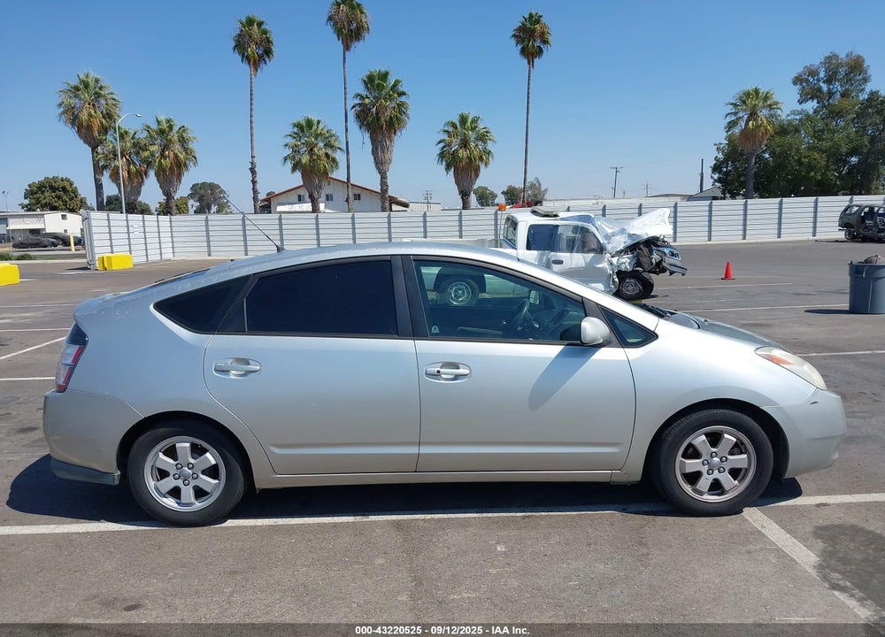 2005 TOYOTA PRIUS VIN: JTDKB20U150119636
