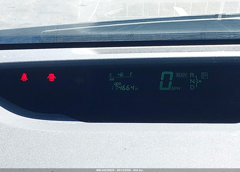 2005 TOYOTA PRIUS VIN: JTDKB20U150119636