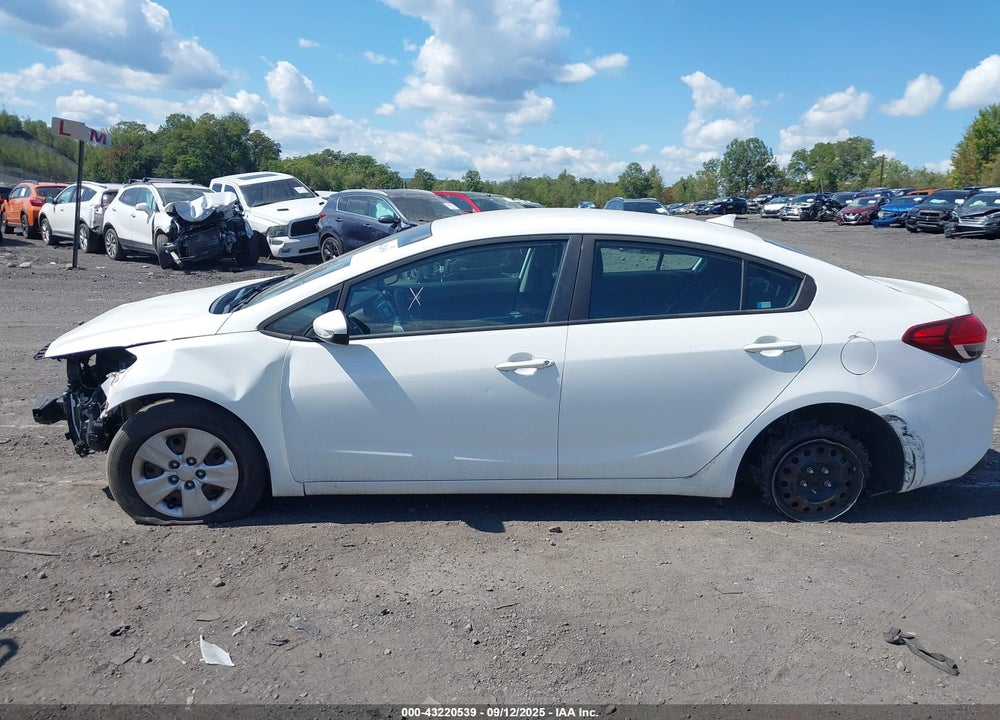 2018 KIA FORTE VIN: 3KPFK4A76JE236023