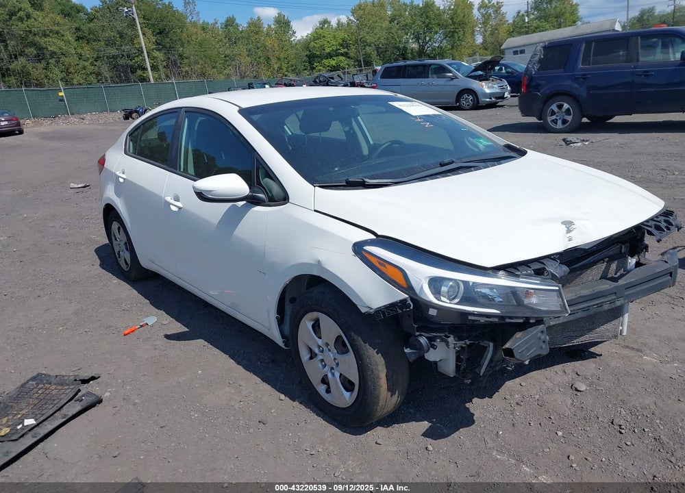 2018 KIA FORTE VIN: 3KPFK4A76JE236023