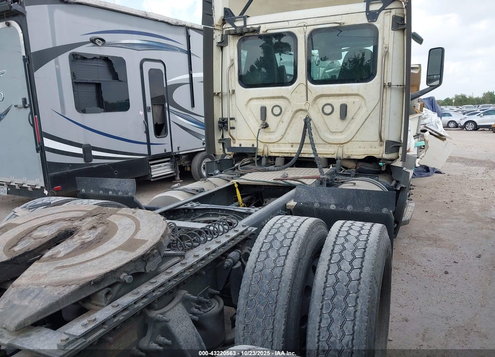2021 FREIGHTLINER NEW CASCADIA 116 VIN: 3AKJHTDV6MSMX2340