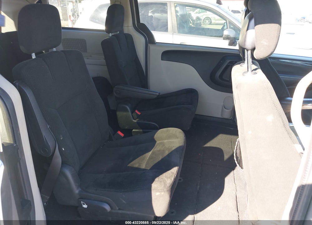 2015 DODGE GRAND CARAVAN SXT VIN: 2C4RDGCG4FR733745