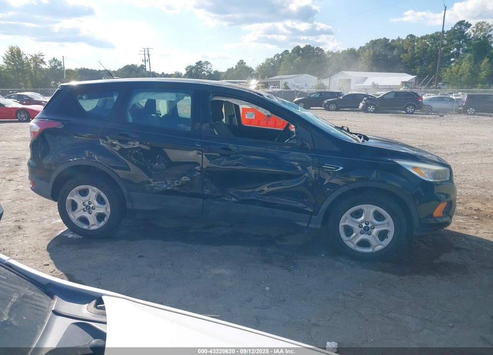 2017 FORD ESCAPE VIN: 1FMCU0F7XHUA18642