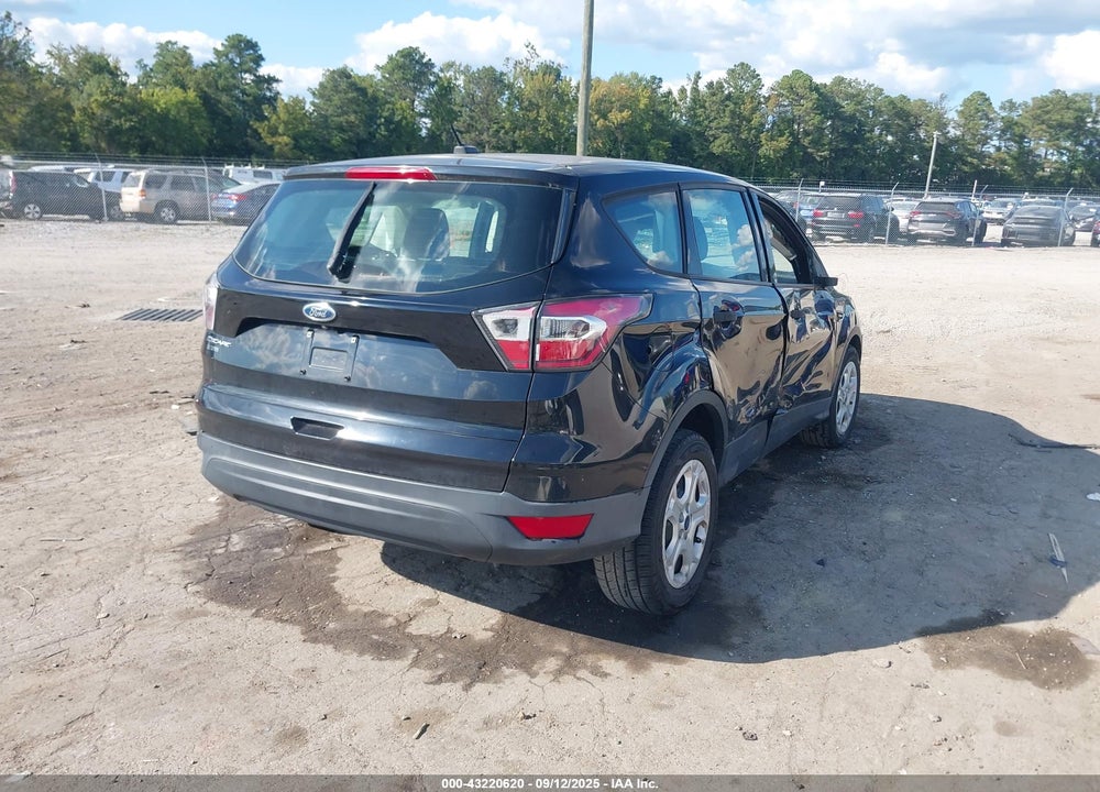 2017 FORD ESCAPE VIN: 1FMCU0F7XHUA18642