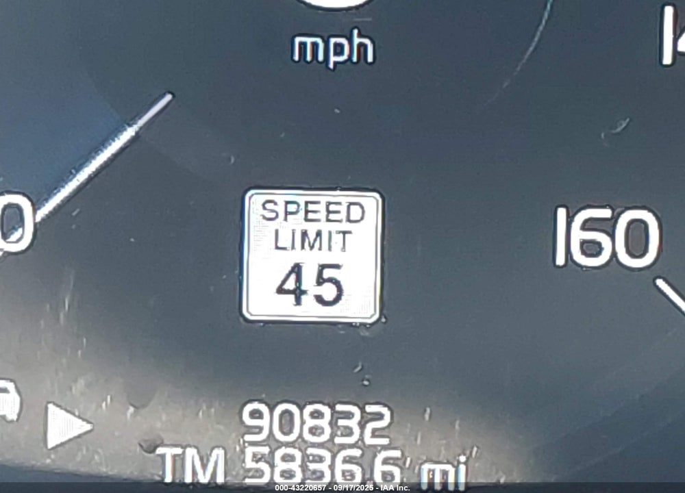 2021 VOLVO XC60 VIN: YV4102RK1M1738035