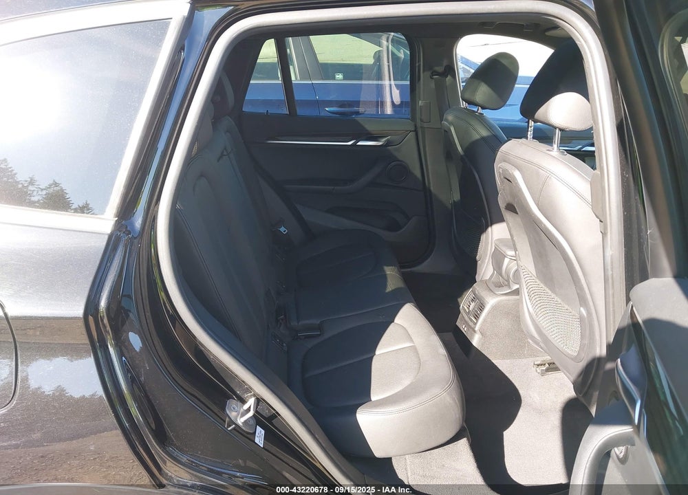 2018 BMW X1 VIN: WBXHU7C38J5L09762